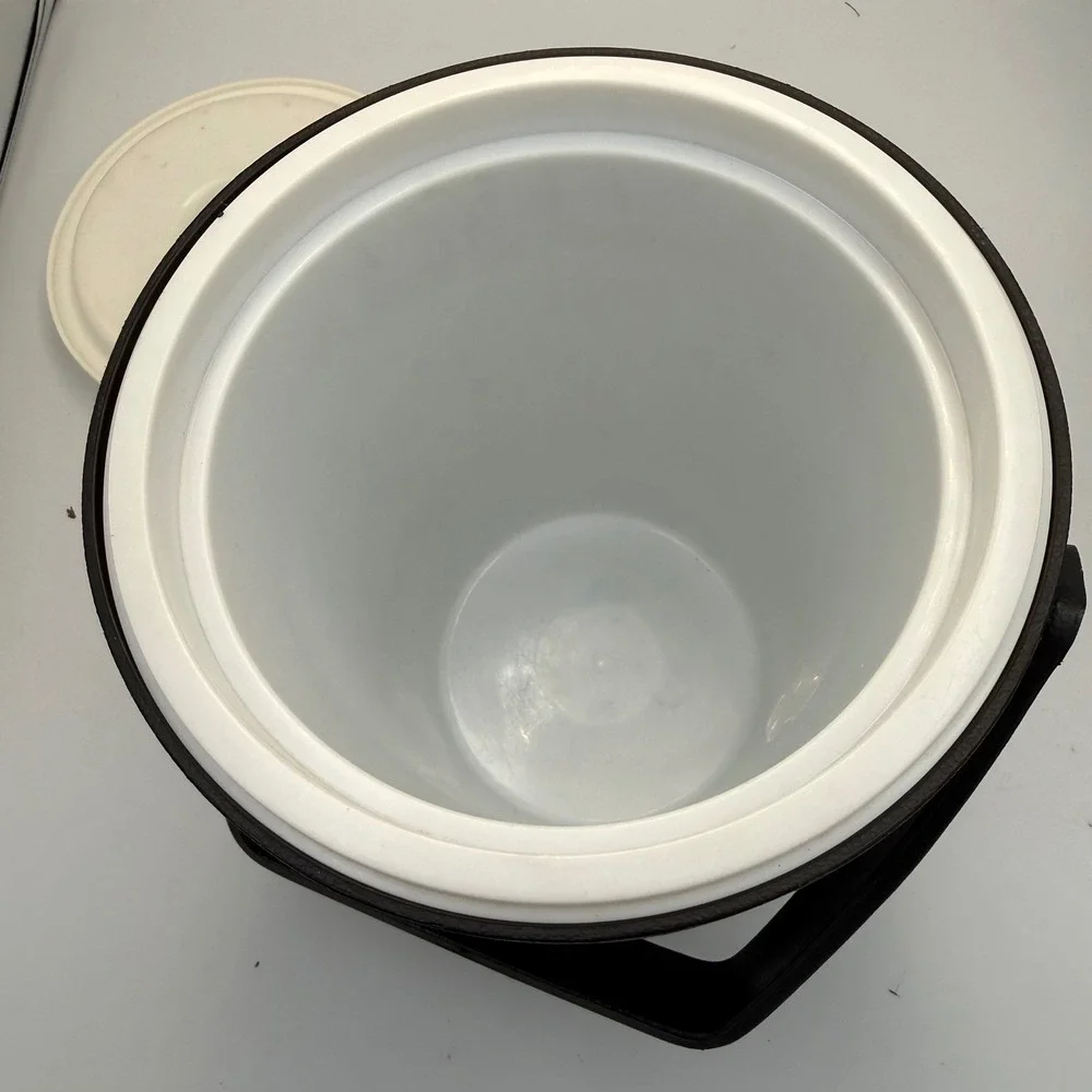 Vintage Rubbermaid Ice Bucket 2260 Black White Snowflake Lid MCM Barware 9in